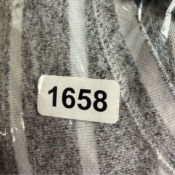 MTX gray striped long sleeve top - Picture 4 of 4